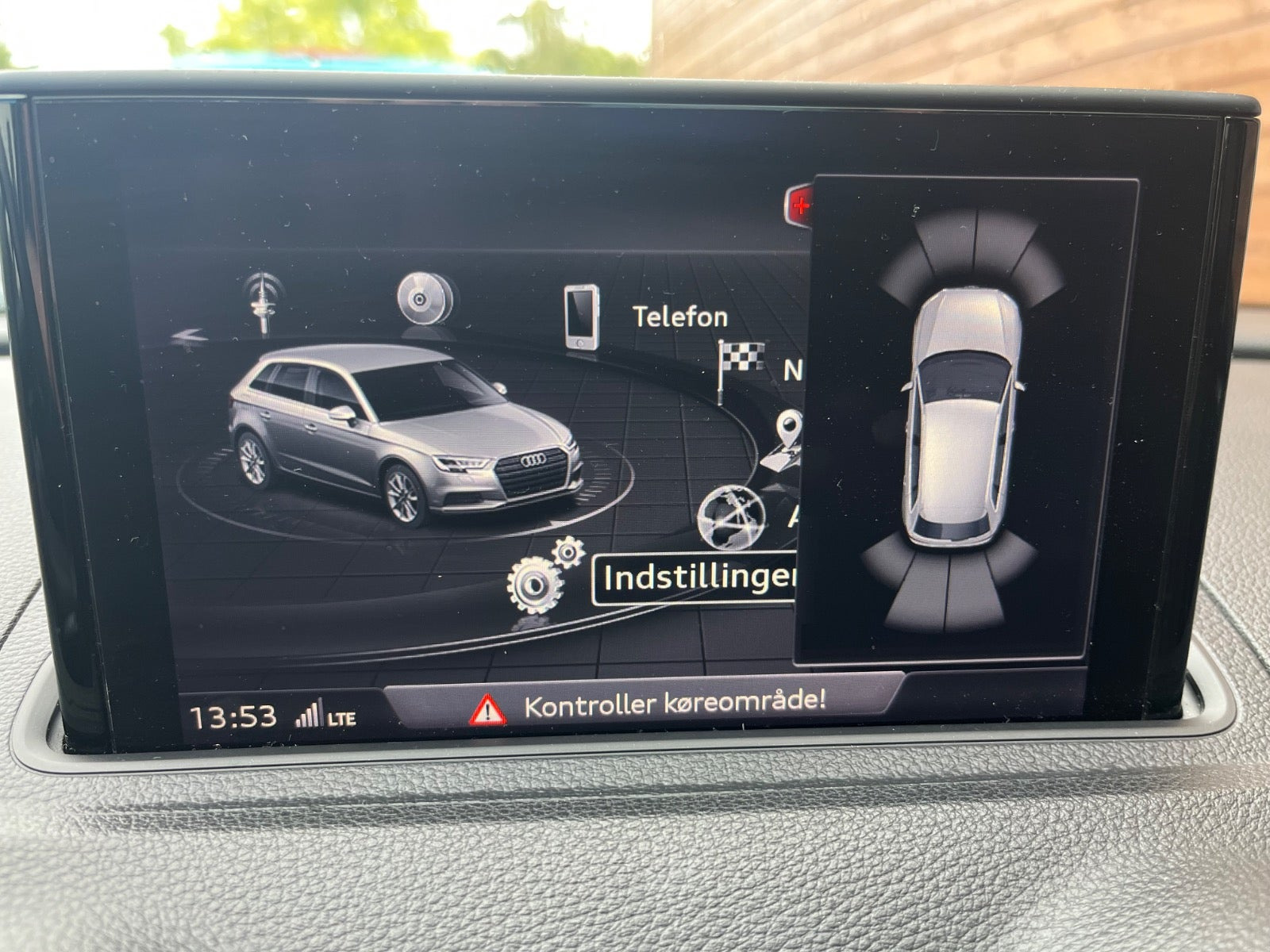 Sølv Audi A3 fra 2017