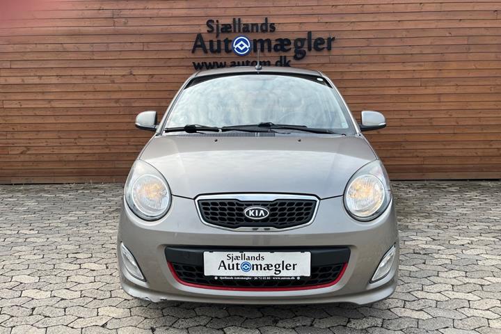 Grå Kia Picanto fra 2011
