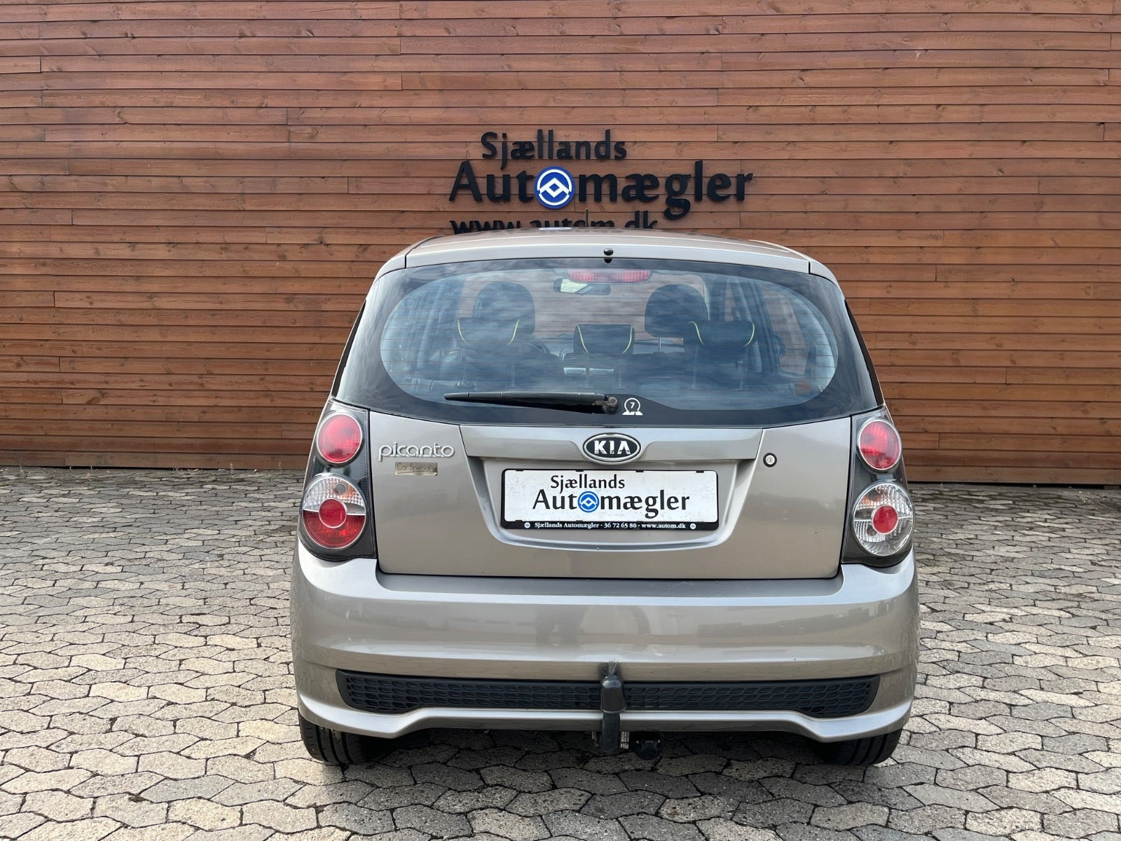 Grå Kia Picanto fra 2011