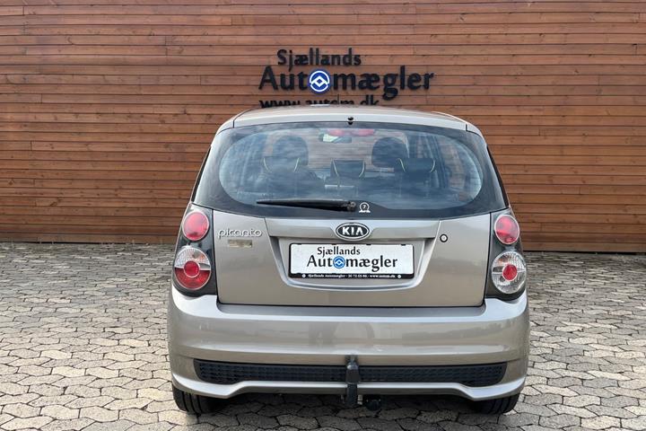 Grå Kia Picanto fra 2011