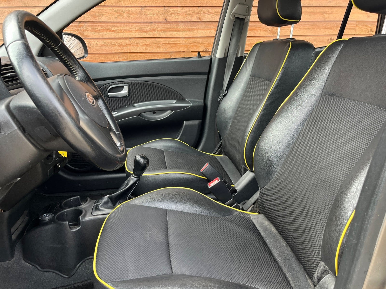 Grå Kia Picanto fra 2011