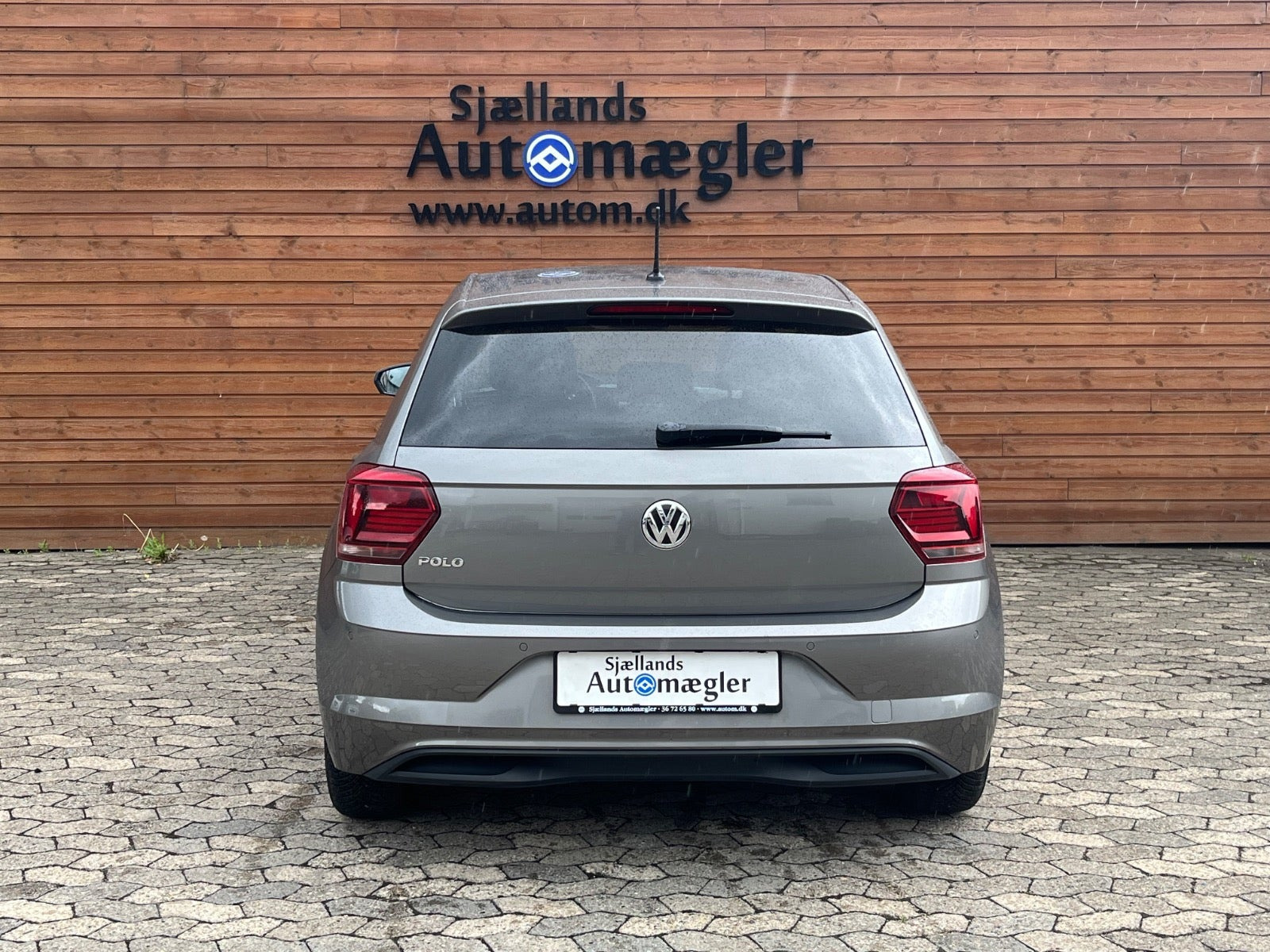 Beige VW Polo fra 2019