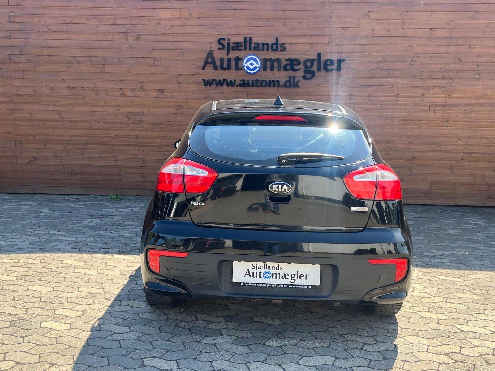 Sort Kia Rio fra 2015