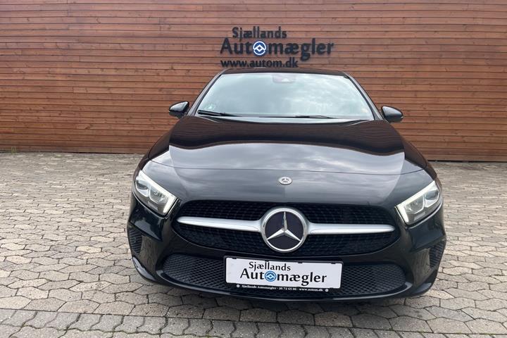 Sort Mercedes A200 fra 2018