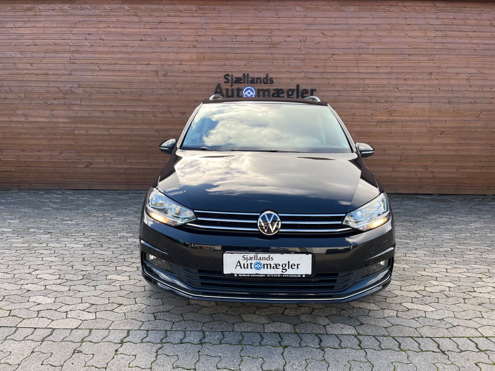 Sort VW Touran fra 2022
