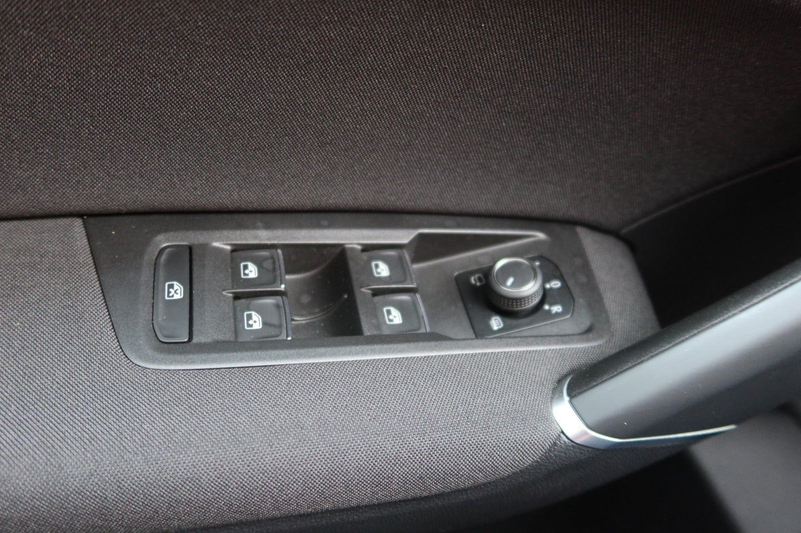 Sort VW Touran fra 2022