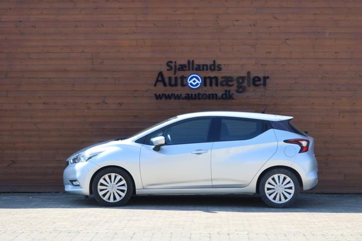 Sølv Nissan Micra fra 2018