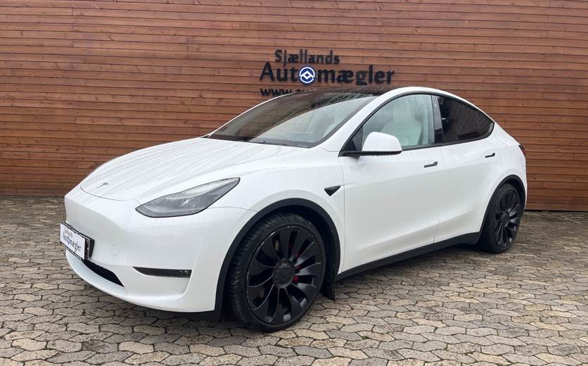 Tesla Model Y Performance AWD