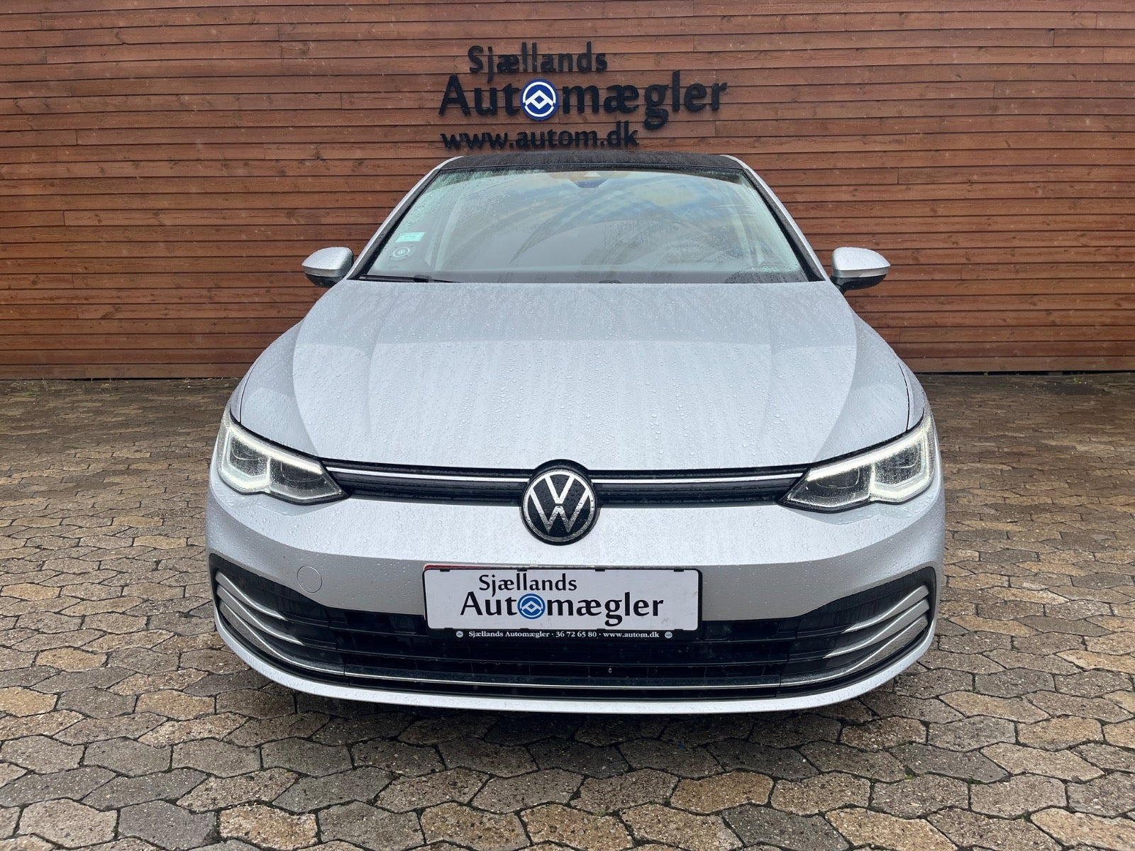 Sølv VW Golf VIII fra 2021