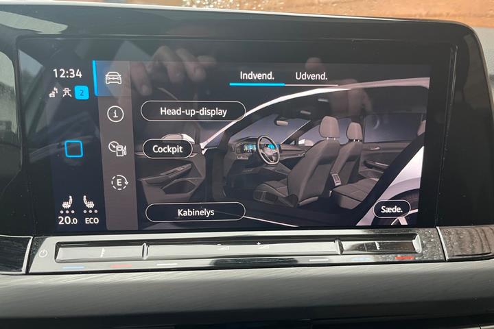 Sølv VW Golf VIII fra 2021