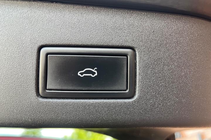 Grå VW ID.4 fra 2021