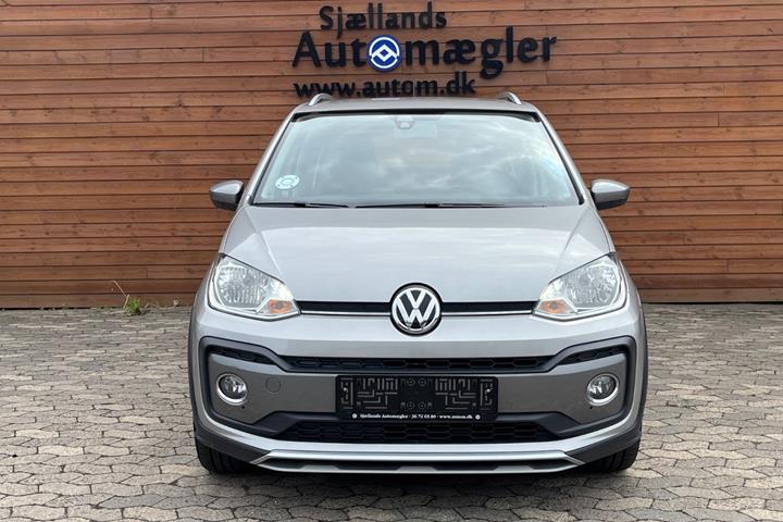 Grå VW Up! Cross fra 2018