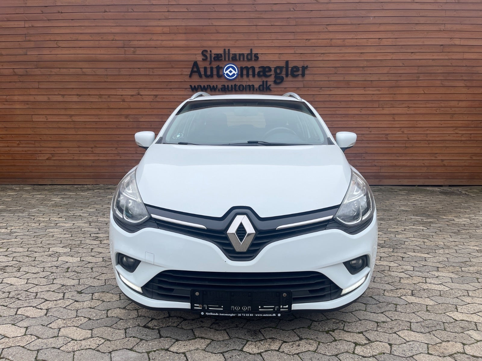 Hvid Renault Clio IV fra 2017