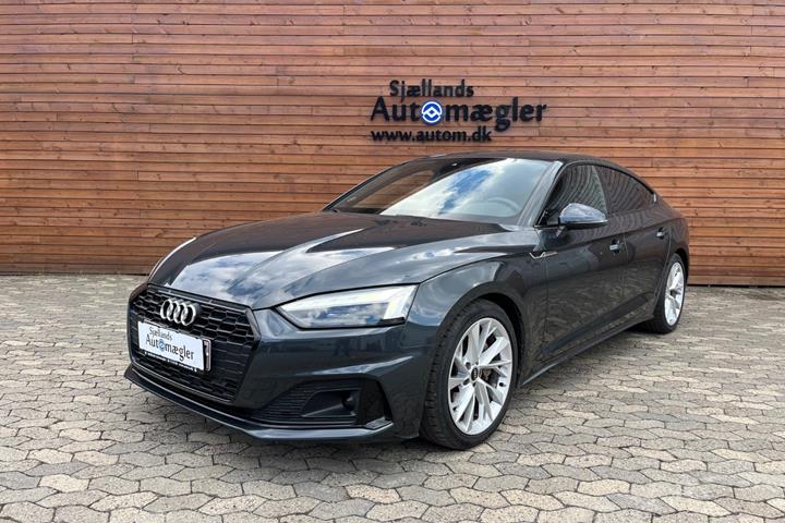 Grå Audi A5 fra 2021