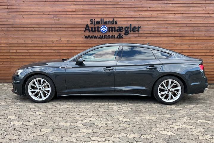 Grå Audi A5 fra 2021