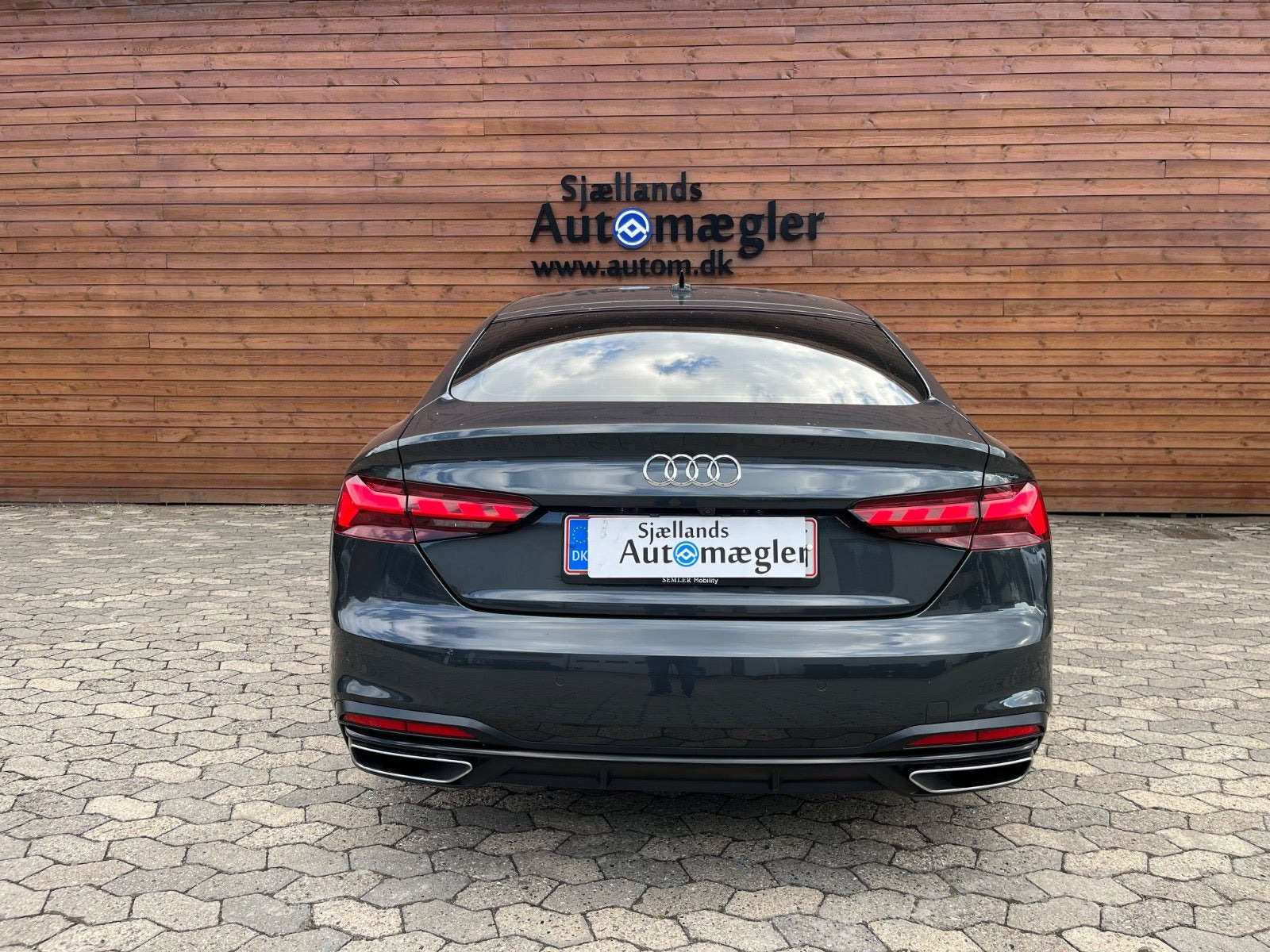 Grå Audi A5 fra 2021