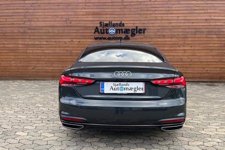 Grå Audi A5 fra 2021