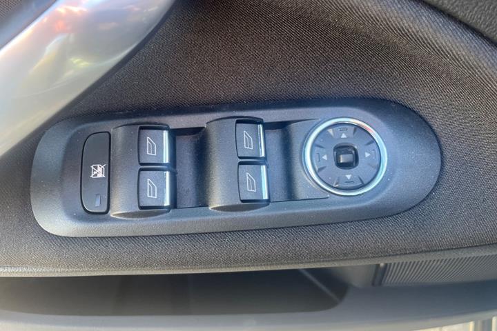 Blå Ford Mondeo fra 2007