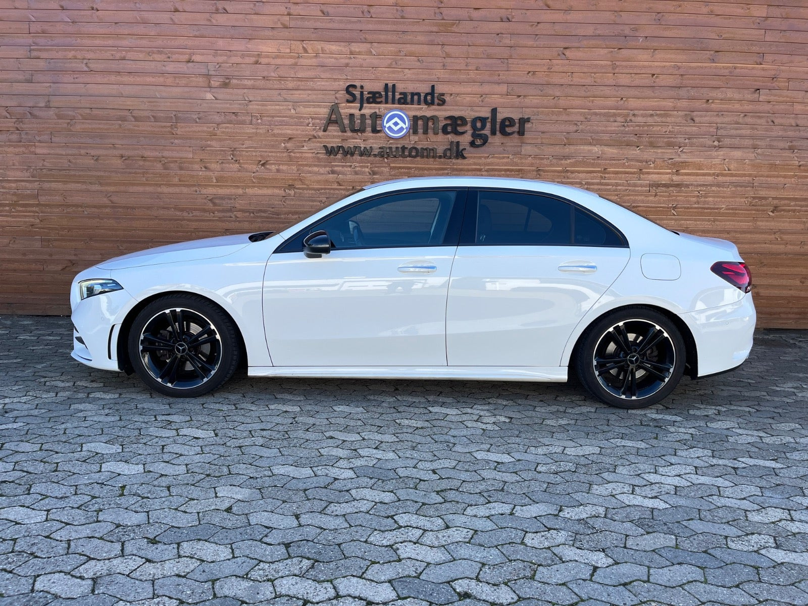 Hvid Mercedes A200 fra 2020