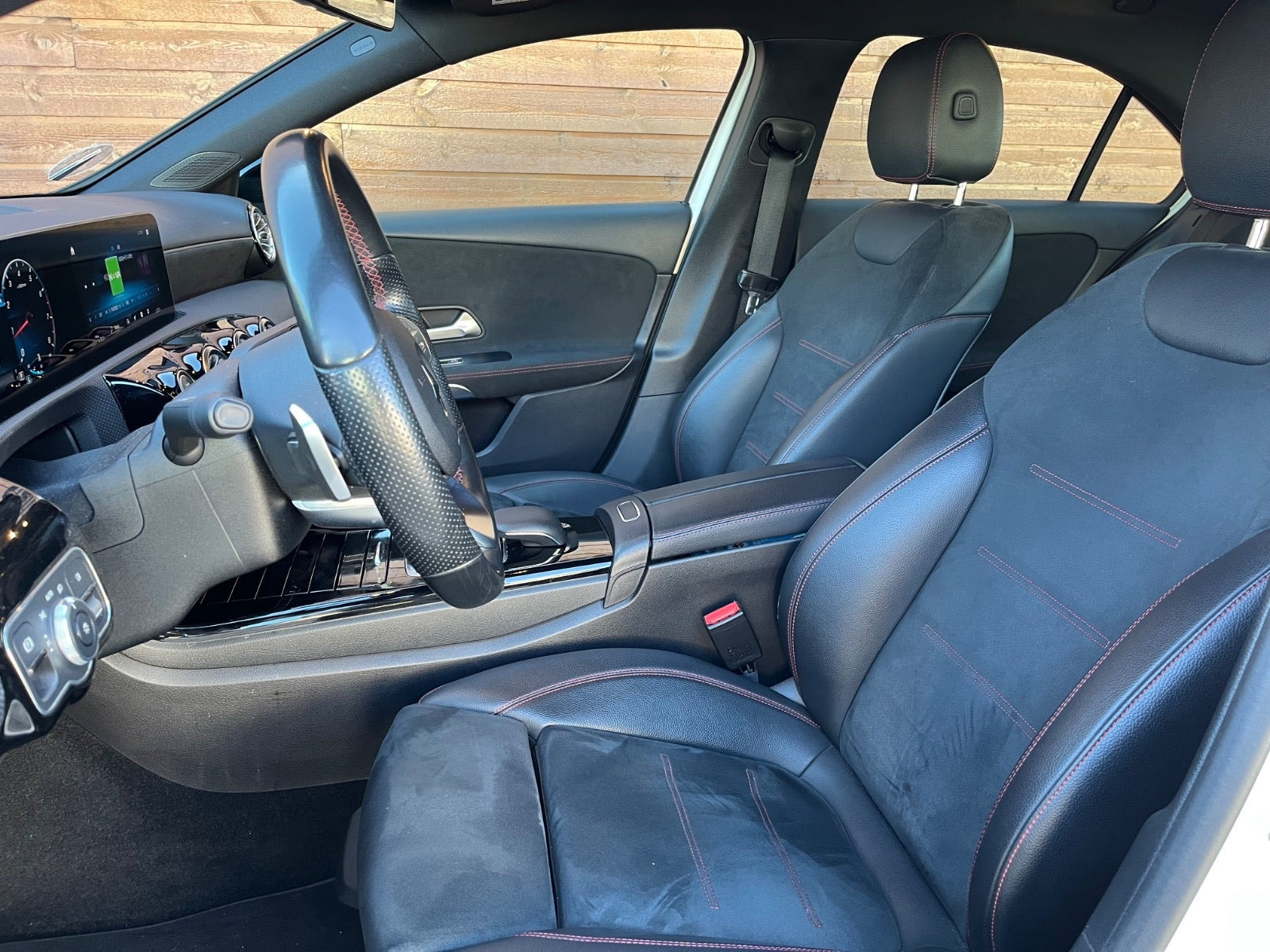Hvid Mercedes A200 fra 2020