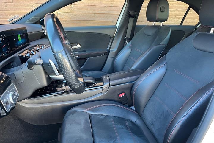 Hvid Mercedes A200 fra 2020