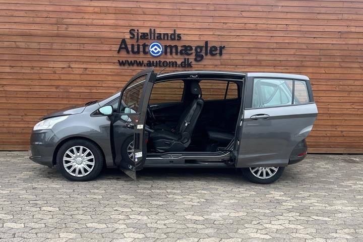 Grå Ford B-MAX fra 2015