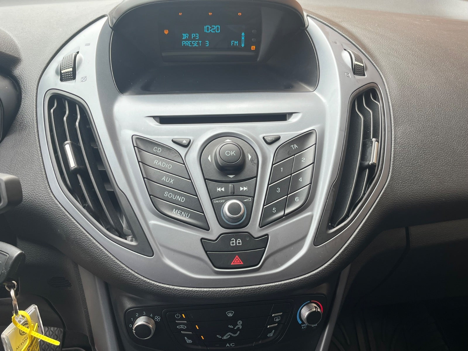 Grå Ford B-MAX fra 2015