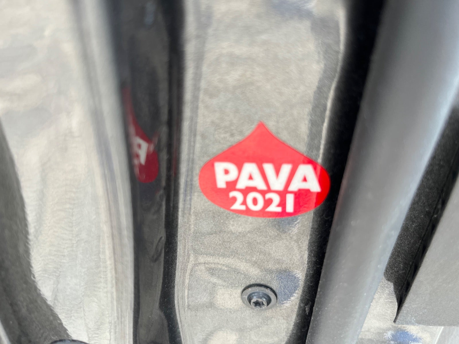 Grå Ford C-MAX fra 2018