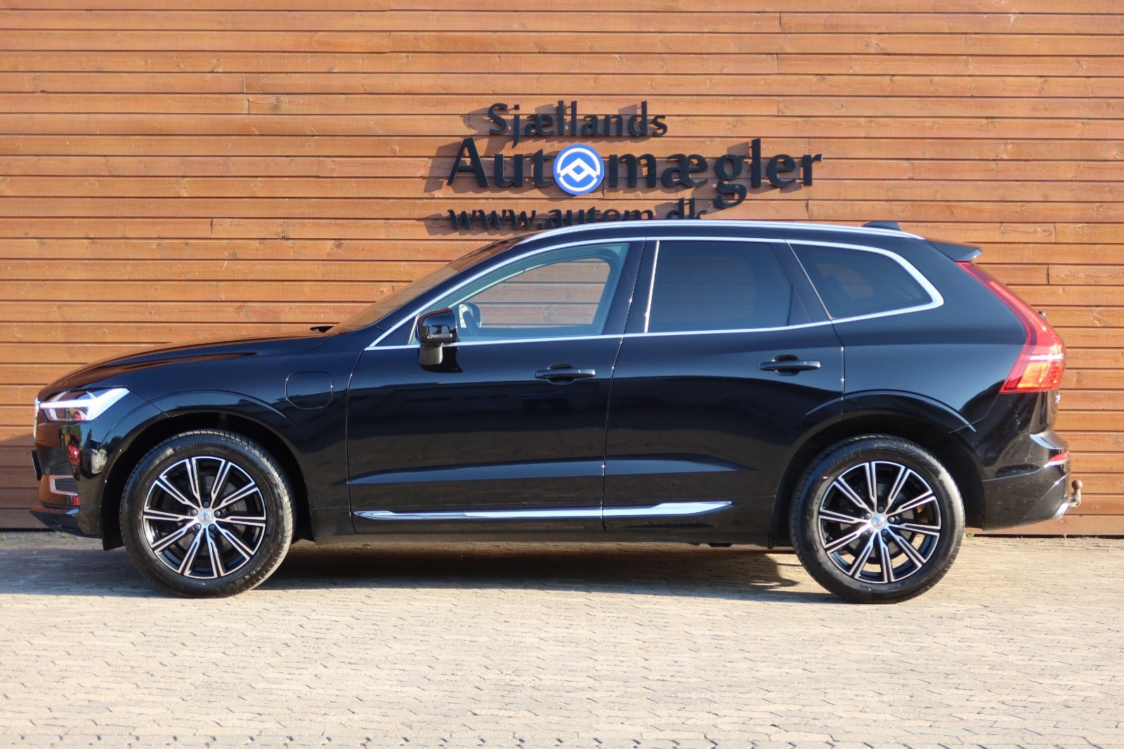 Sort Volvo XC60 fra 2020