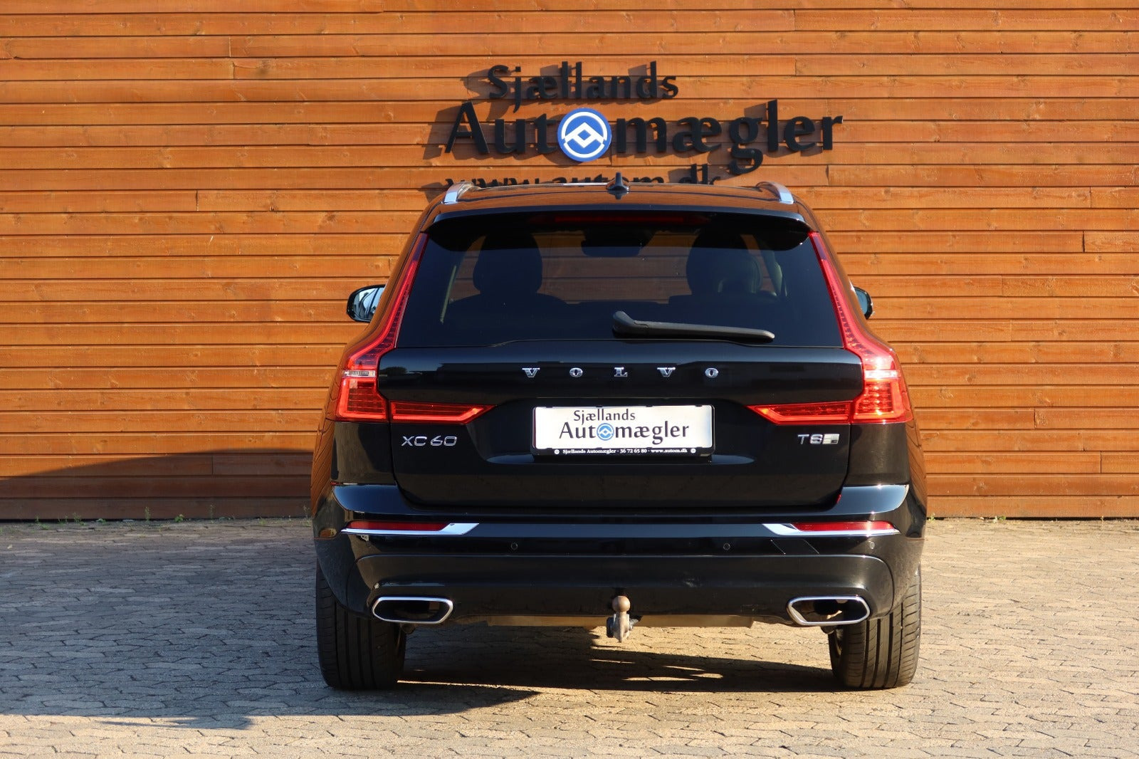Sort Volvo XC60 fra 2020