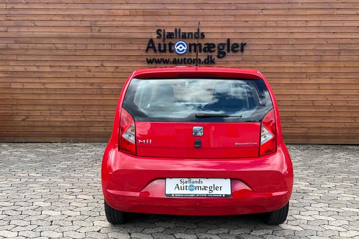 Rød Seat Mii fra 2013
