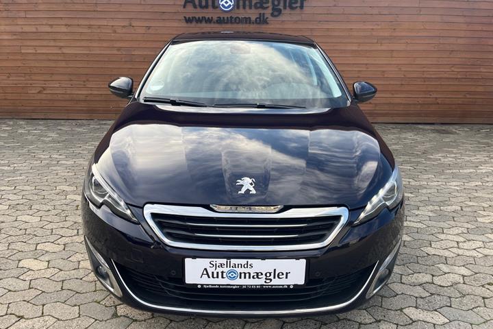 Blå Peugeot 308 fra 2014