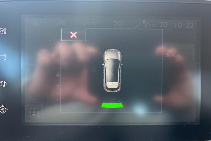 Blå Peugeot 308 fra 2014