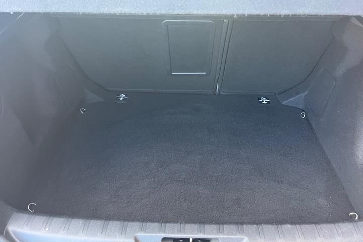 Blå Peugeot 308 fra 2014