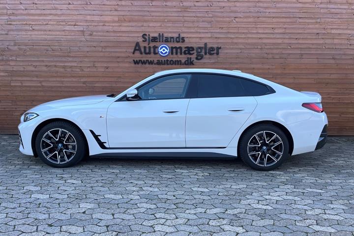 Hvid BMW i4 fra 2023