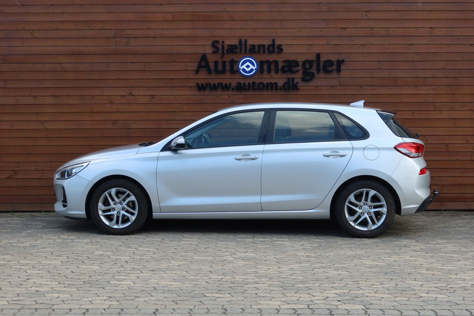 Sølv Hyundai i30 fra 2017