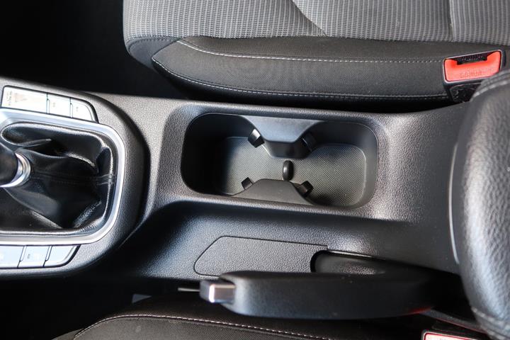 Sølv Hyundai i30 fra 2017