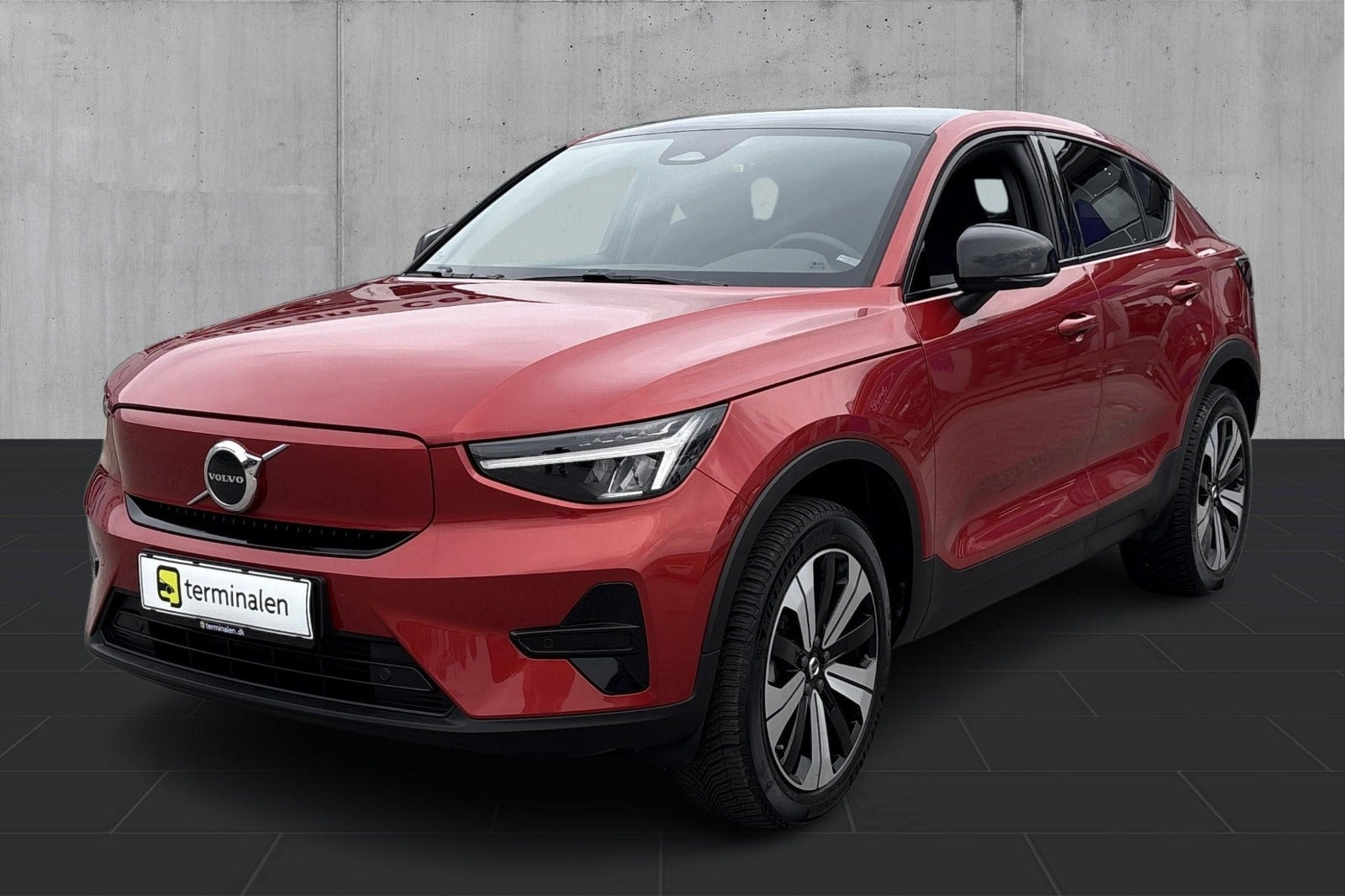 Rød Volvo C40 fra 2023