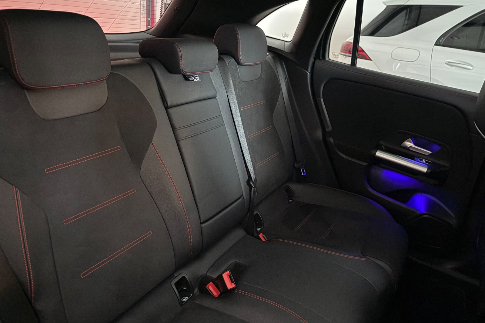 Sort Mercedes EQA250 fra 2024