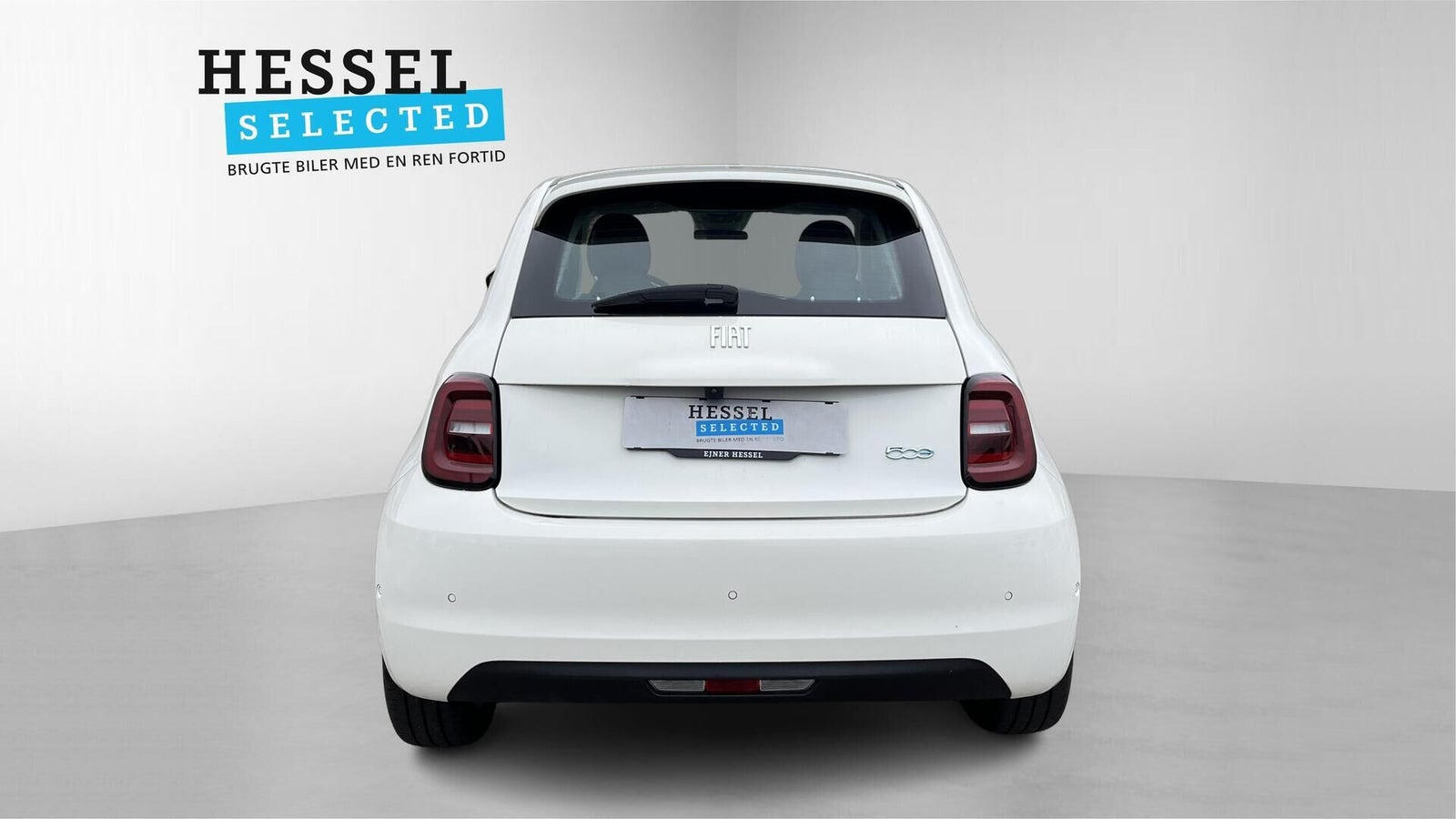 Hvid Fiat 500e fra 2024