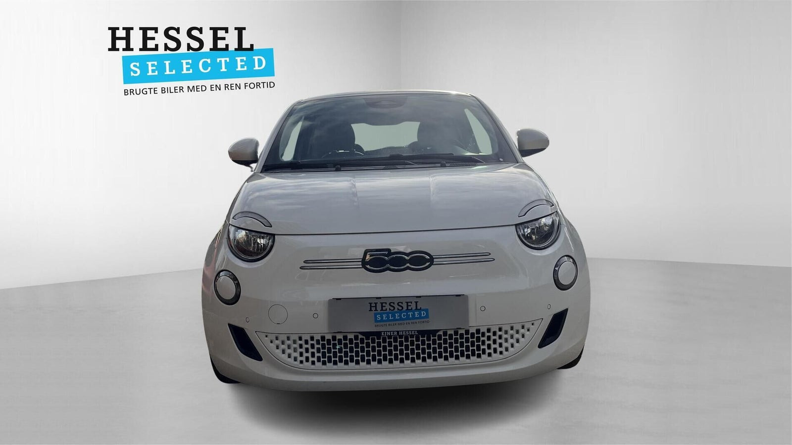 Hvid Fiat 500e fra 2024