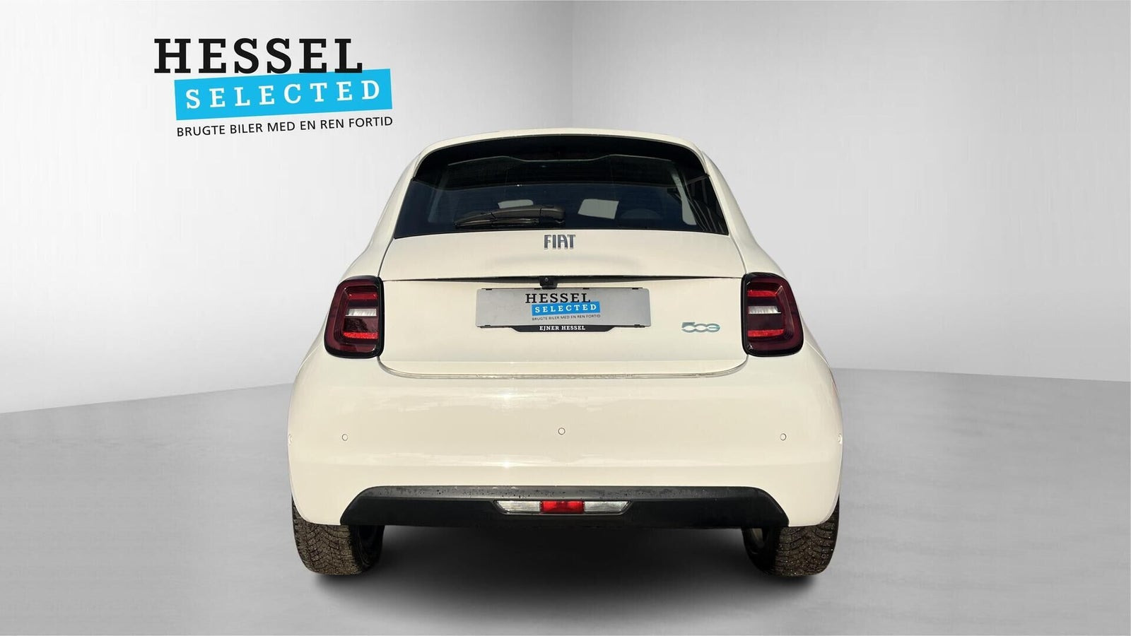 Hvid Fiat 500e fra 2024