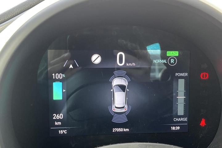 Hvid Fiat 500e fra 2024