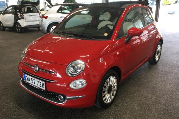 Rød Fiat 500C fra 2021