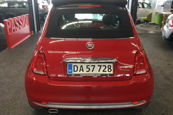 Rød Fiat 500C fra 2021
