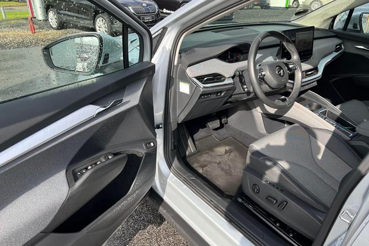 Sølv Skoda Enyaq fra 2021