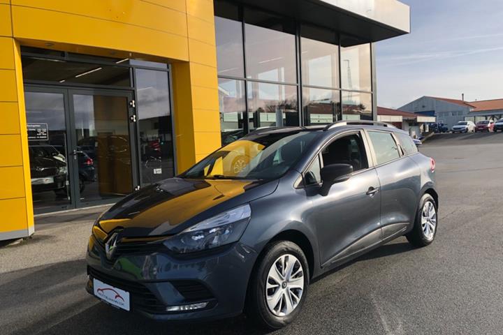 Grå Renault Clio IV fra 2017