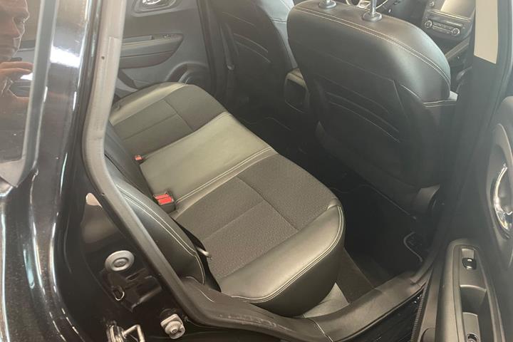 Sort Renault Kadjar fra 2017