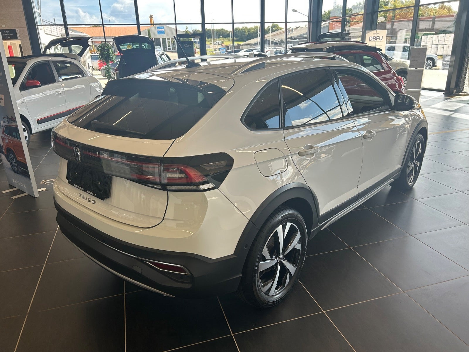 Hvid VW Taigo fra 2022