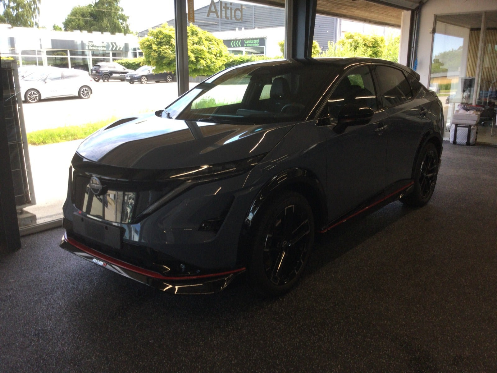 Blå Nissan Ariya fra 2024